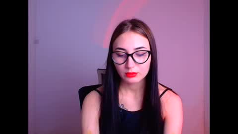 Emma online show from January 28, 2025, 7:00 pm