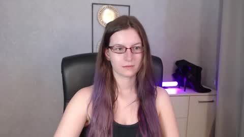 emma online show from September 10, 2025, 7:19 am