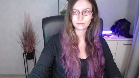 emma online show from October 30, 2025, 6:48 am