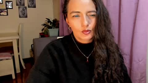  emma luxy online show from April 2, 2026, 5:05 am