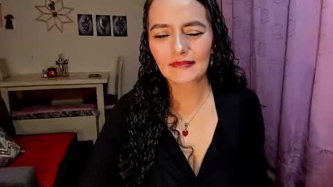  emma luxy online show from April 12, 2026, 1:10 am