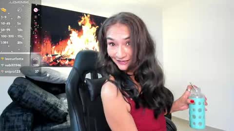 Snapshot of emma_mendoza chatting on June 3, 2026, 2:33 pm Emma online show from June 3, 2026, 2:33 pm