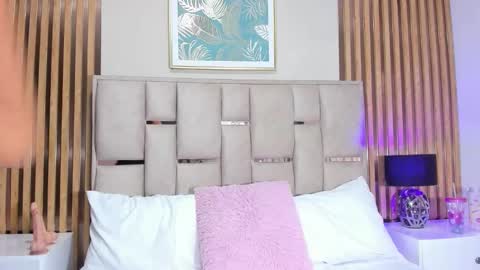 Snapshot of emma_millers__ chatting on February 19, 2026, 11:50 am Emma online show from February 19, 2026, 11:50 am