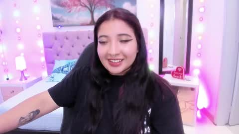 Emma Monserratt online show from January 19, 2025, 3:53 pm