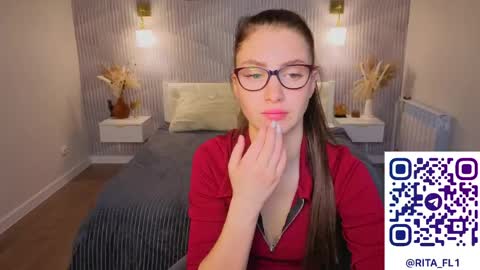 Snapshot of emma_myer chatting on May 5, 2026, 2:08 am Emma Myer online show from May 5, 2026, 2:08 am
