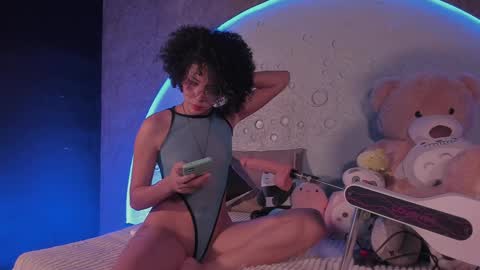     online show from February 12, 2025, 10:35 am