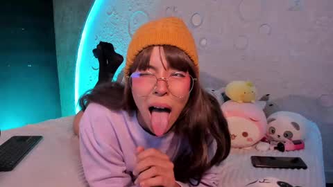     online show from March 1, 2025, 1:07 pm