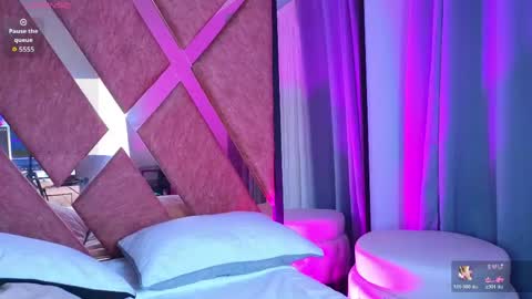 EMMA REVEES  online show from April 21, 2026, 1:42 am