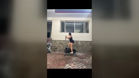 Emma Sanz online show from February 28, 2026, 2:40 pm