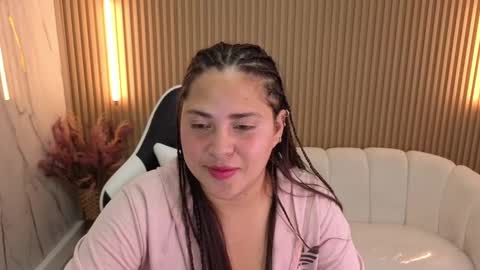 Emma online show from September 13, 2025, 2:28 pm