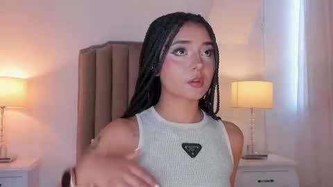 Snapshot of emma_torres__ chatting on June 14, 2026, 12:29 pm Ema online show from June 14, 2026, 12:29 pm