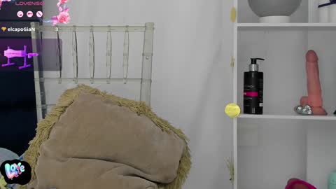 Emma Ucros online show from January 12, 2025, 12:07 am