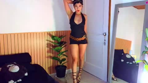 Emma web online show from June 3, 2026, 6:57 pm