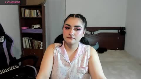 modelo independente online show from July 20, 2026, 2:59 am