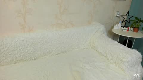 Emma 31487 online show from December 11, 2024, 6:09 pm