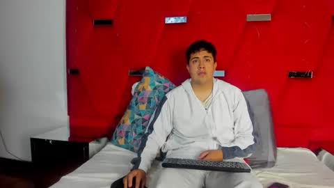 EmmaAndDemon online show from December 21, 2025, 12:34 pm