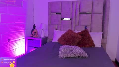 emma becket online show from December 3, 2025, 3:25 am