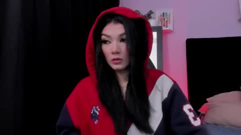 Emma  online show from January 9, 2026, 9:27 pm