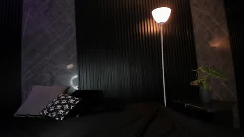 emmaclark_1 online show from November 15, 2025, 10:15 pm