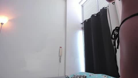 emmaclark_1 online show from June 5, 2026, 9:20 pm