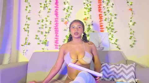 Emma online show from November 28, 2025, 3:04 pm