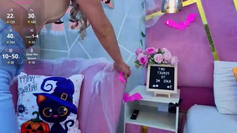 emma cortez online show from October 16, 2025, 12:17 pm