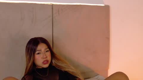 E M M A  online show from April 22, 2026, 10:55 pm