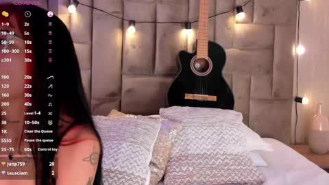           online show from June 3, 2026, 2:33 pm