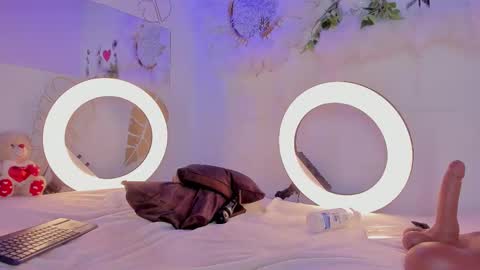 Emma Duque online show from November 30, 2025, 10:58 pm