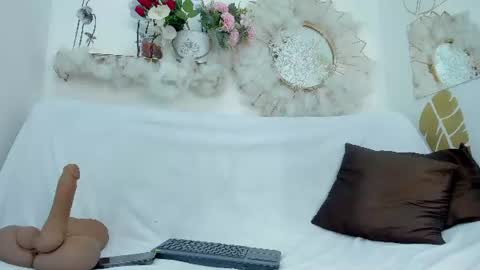 Snapshot of emmaduque chatting on July 4, 2026, 6:03 pm Emma Duque online show from July 4, 2026, 6:03 pm