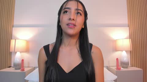 Snapshot of emmaespencer chatting on April 25, 2026, 11:35 am emmaespencer online show from April 25, 2026, 11:35 am