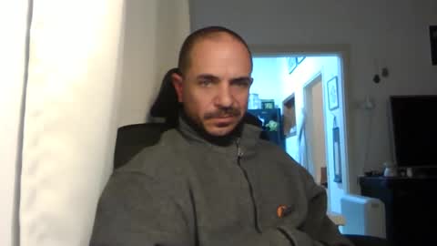 Ariel online show from January 5, 2025, 8:10 pm