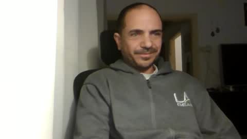 Ariel online show from March 10, 2025, 4:07 am