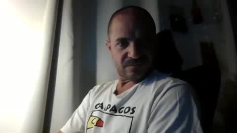 Ariel online show from October 19, 2025, 4:24 am