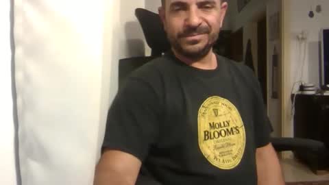 Ariel online show from October 28, 2025, 9:28 pm