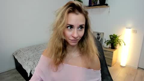 Emma online show from November 17, 2025, 7:58 am