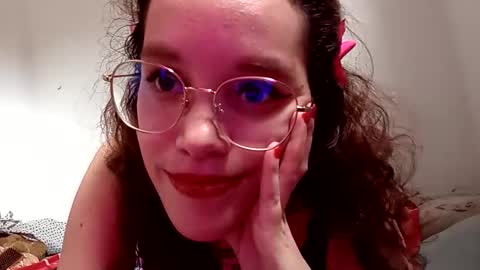 Snapshot of emmaguanaof chatting on May 16, 2026, 6:50 pm Emma online show from May 16, 2026, 6:50 pm