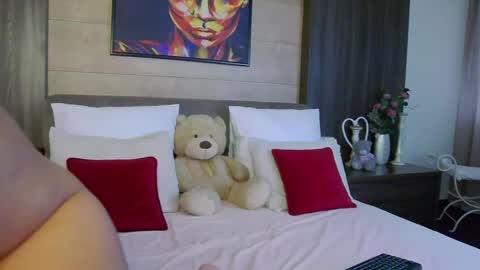 Snapshot of emmahazee chatting on May 31, 2026, 6:10 am Emma online show from May 31, 2026, 6:10 am