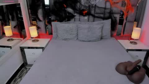 EMMA HILL online show from October 22, 2025, 11:10 am