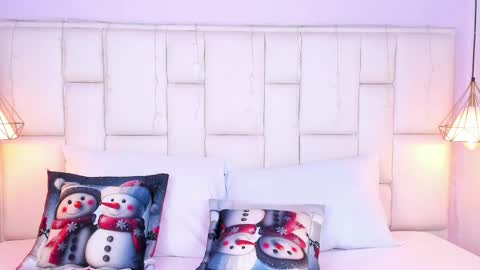 Snapshot of emmaholter chatting on December 4, 2025, 7:22 pm Emma online show from December 4, 2025, 7:22 pm