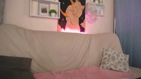 Snapshot of emmakeam_ chatting on January 27, 2025, 12:05 pm Emma online show from January 27, 2025, 12:05 pm