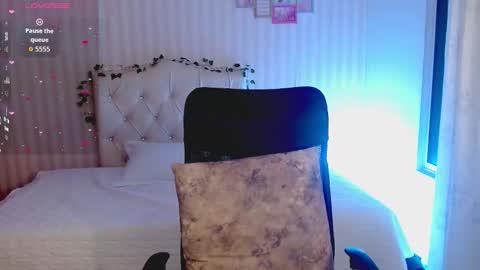 Emmas Room online show from February 25, 2026, 9:35 pm