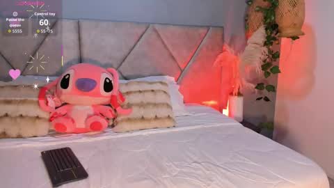 emmamilleerr online show from December 2, 2025, 3:34 am