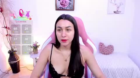 Snapshot of emmamyers_ chatting on July 2, 2026, 11:00 pm Emma online show from July 2, 2026, 11:00 pm