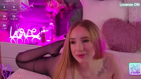 EmmaNaughtiness online show from February 28, 2025, 9:23 pm