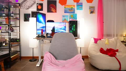 Emma Sky online show from December 3, 2024, 1:19 am