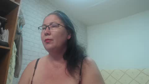emmasquirt69 online show from March 12, 2025, 7:46 am