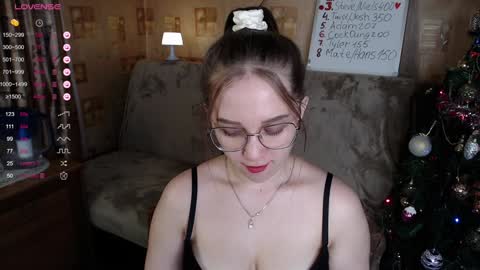 Mia online show from January 5, 2025, 3:45 pm