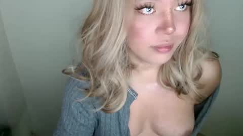 YourDreamGirl Emma  online show from September 20, 2025, 11:06 pm