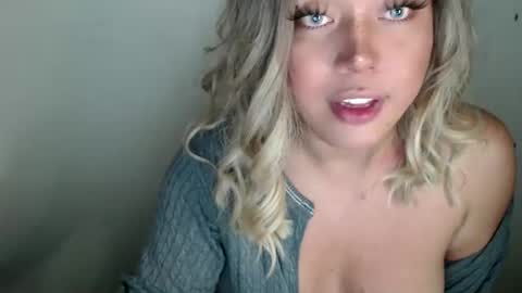 YourDreamGirl Emma  online show from September 22, 2025, 4:31 pm